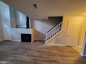 Building Photo - 8036 Pantano Pl