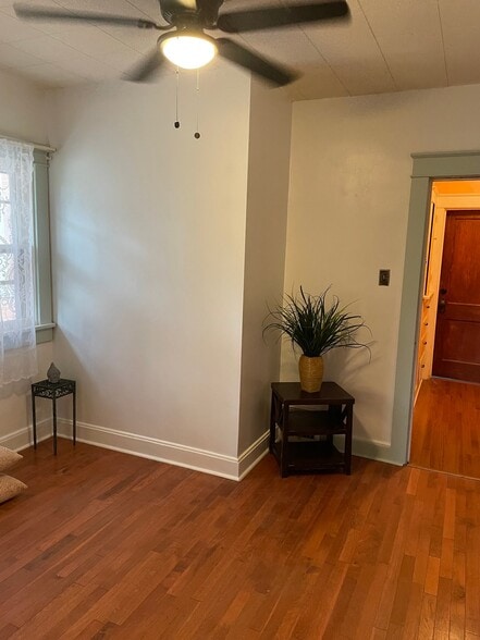 Building Photo - 2801 Clermont St