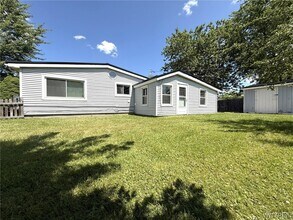 Building Photo - 185 Marilyn Dr