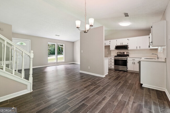 Building Photo - 1819 Singer Way