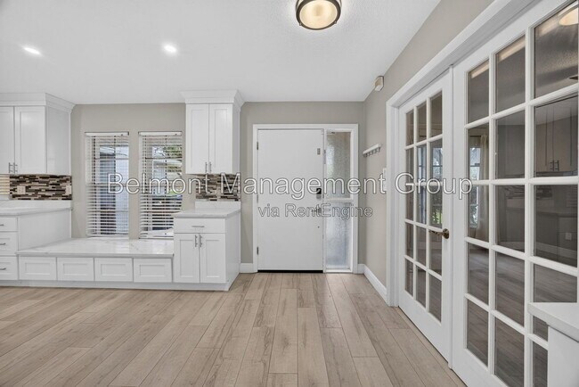 Building Photo - 7606 Waunatta Ct