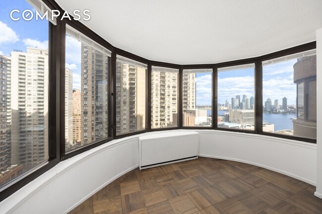 Building Photo - 330 E 38th St