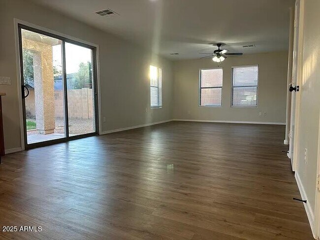 Building Photo - 4249 E Rousay Dr