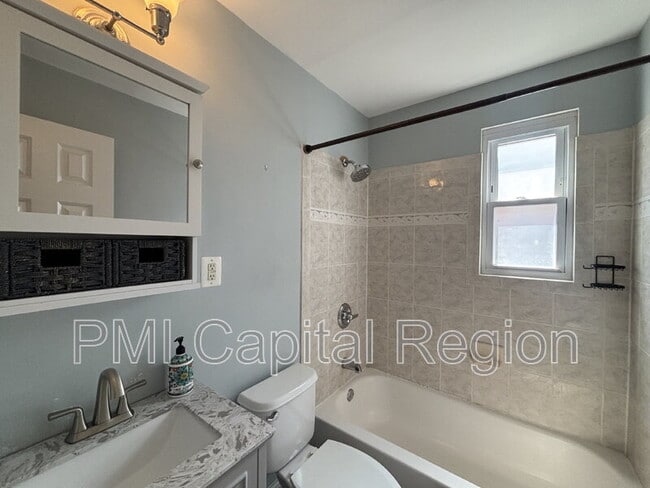 Building Photo - 4706 Red Fox Rd
