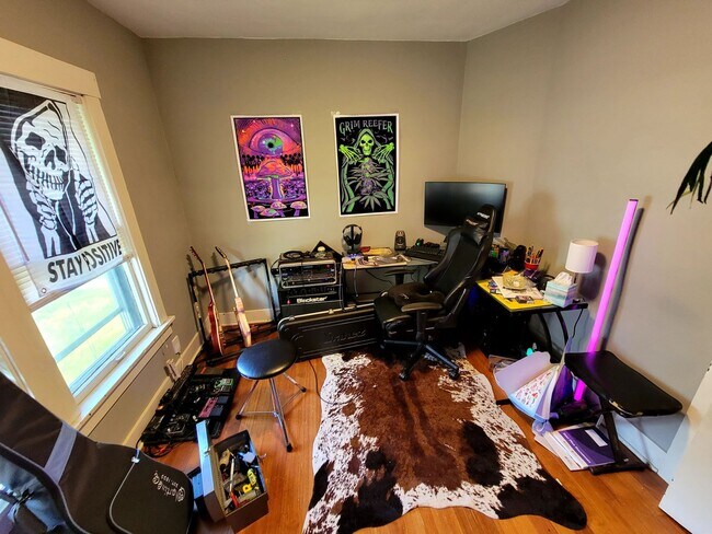 Building Photo - Well Care for Century Home Within Walking Distance to U of I, Downtown, & Multiple Parks