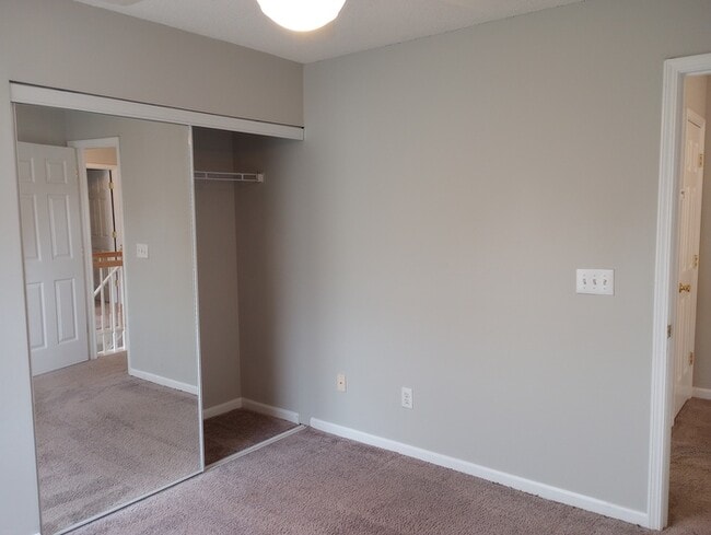 Building Photo - 108 Lacombe Ct