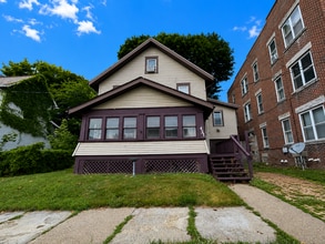 Building Photo - 431 S Broad St