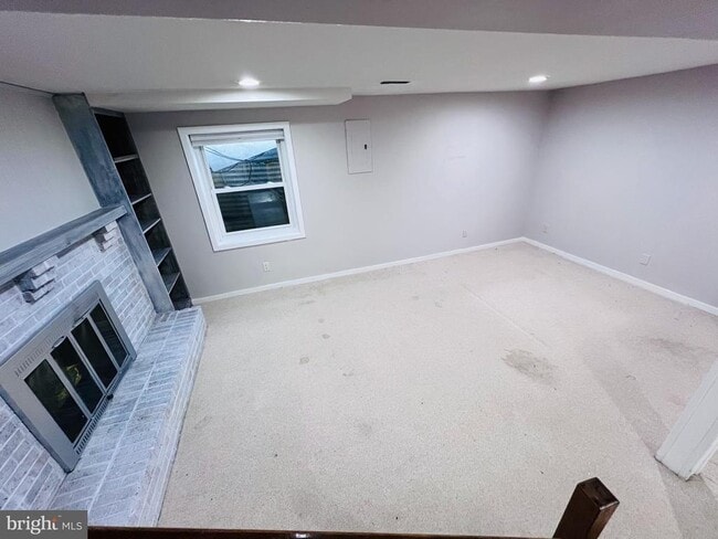 Building Photo - 305 Gundry Dr