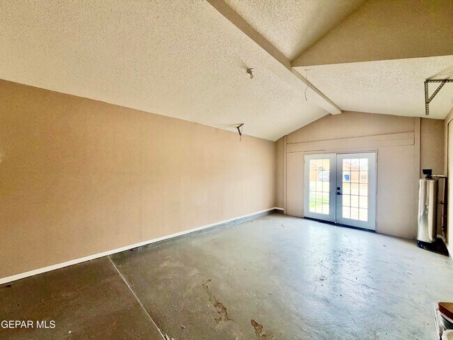 Building Photo - 3904 Tierra Marfil Rd