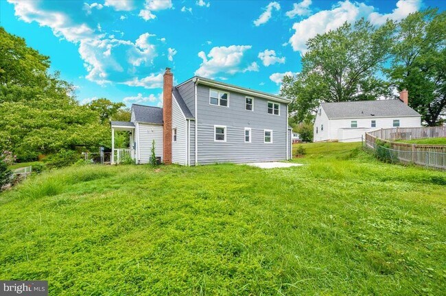 Building Photo - 13205 Okinawa Ave