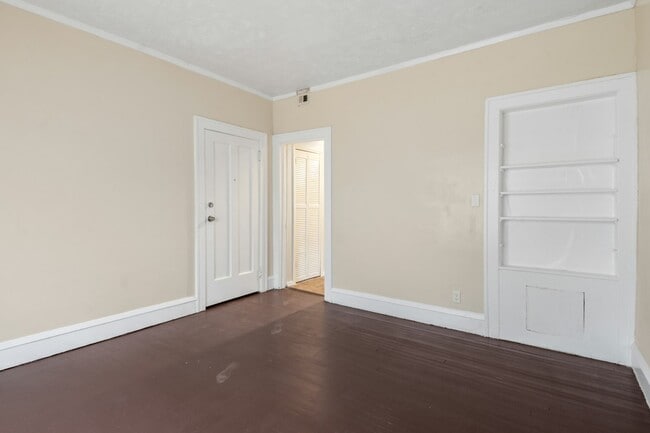 Building Photo - 874 Whitcomb Rd