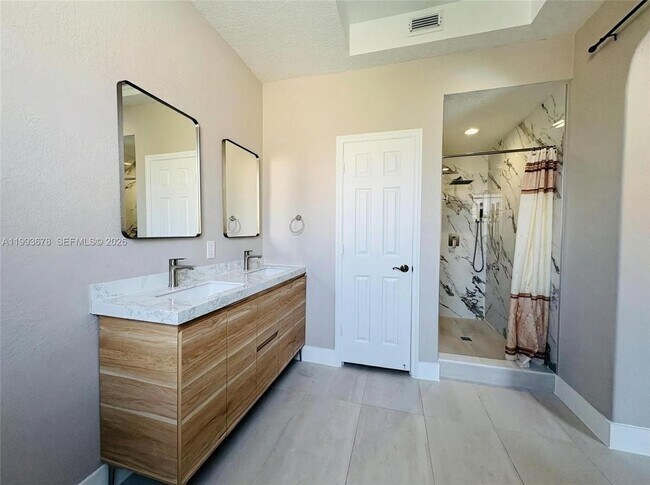 Building Photo - 16603 SW 79th Terrace