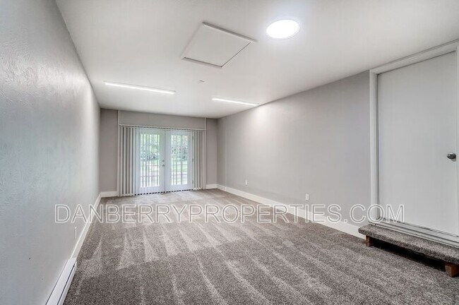 Building Photo - 3539 Turret Green Dr