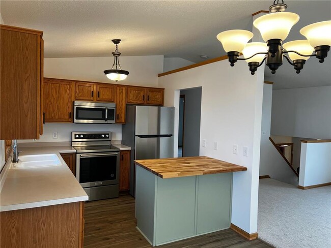 Building Photo - 5364 56th Ave NW