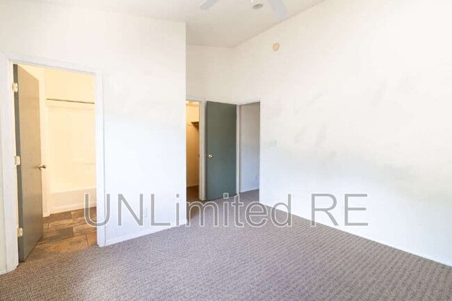 Building Photo - 1324 E Chubs Way