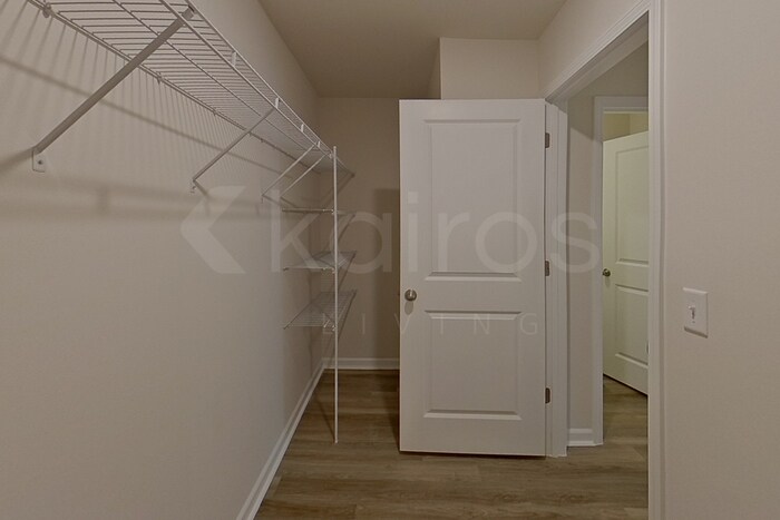 Building Photo - 127 Overstreet Way