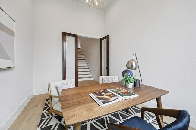 Building Photo - 3845 Van Ness Ln