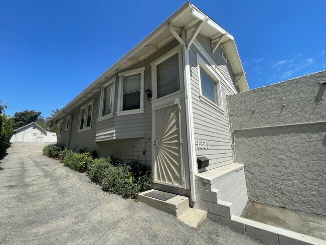 Primary Photo - Private Yard in Downtown Ventura