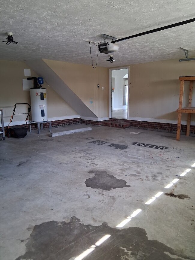 Building Photo - 306 United Rd