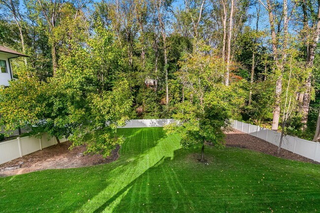 Building Photo - 7002 River Oaks Dr