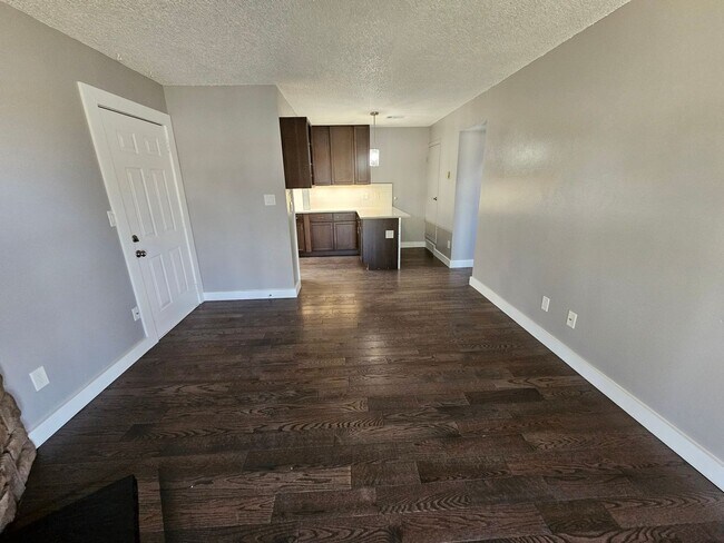 Building Photo - 1 Bedroom Condo in Aurora