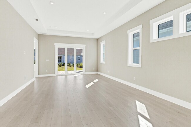 Building Photo - 20 Ravine Rd