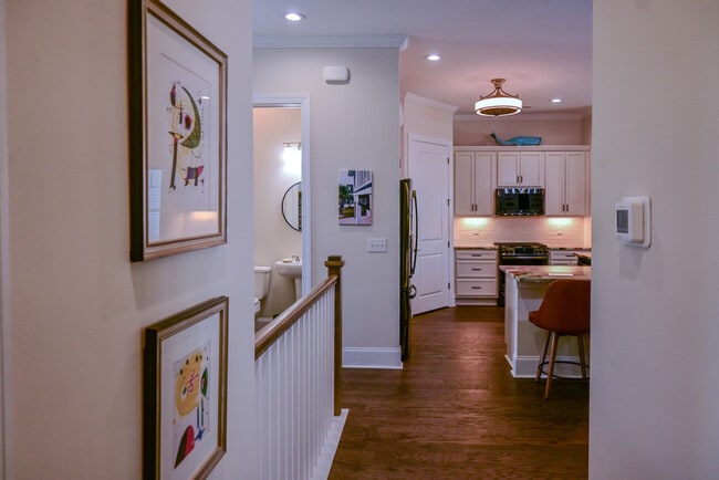 Building Photo - 1013 Marsh Vw Dr