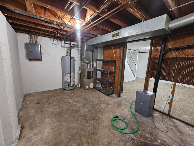 Building Photo - 2084 Brookfield Rd