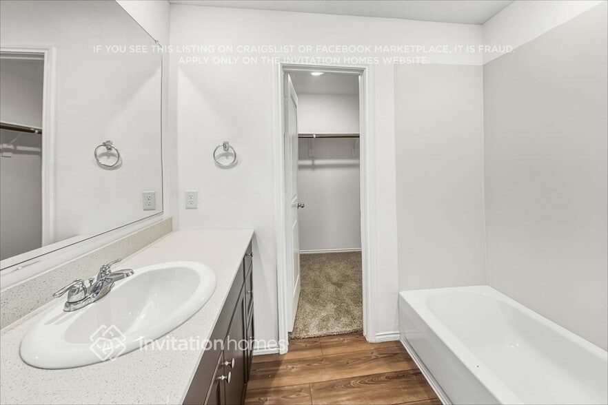 Building Photo - 5406 Longshadow Dr