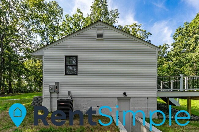 Building Photo - 6334 Vint Hill Rd
