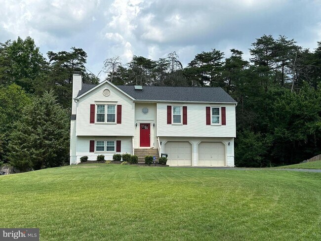 Building Photo - 11 Jody Ct