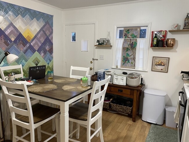 Building Photo - 111 Aycock Ave