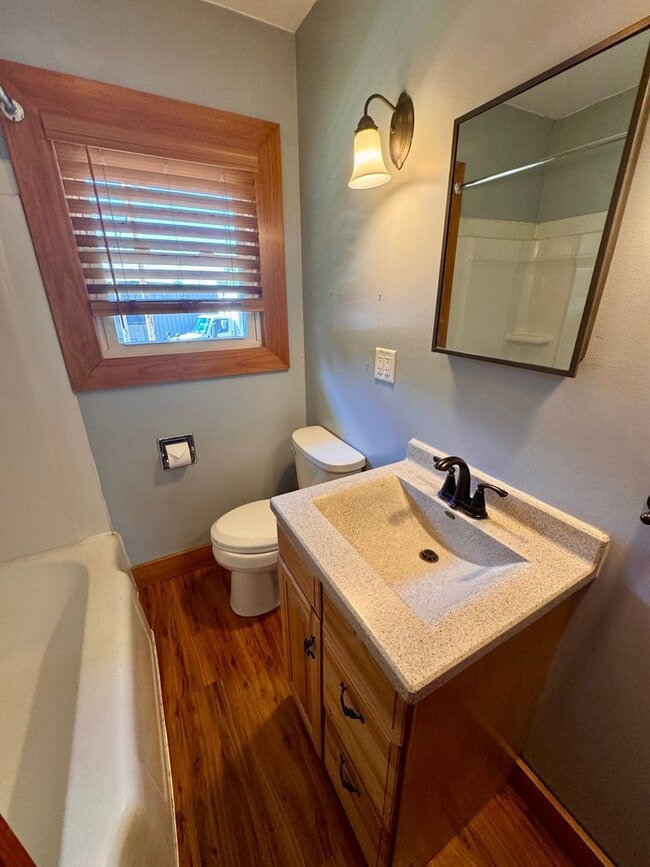 Building Photo - Single Family Home in Edgerton, WI