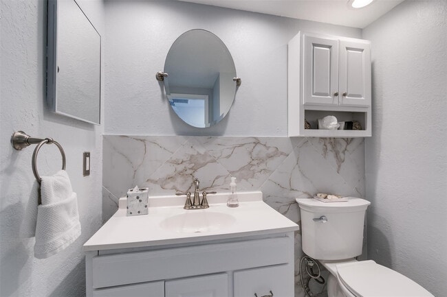 Building Photo - 3700 Galt Ocean Dr