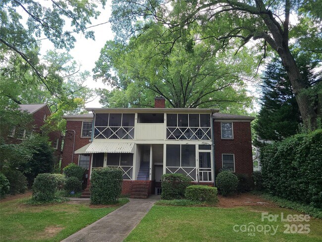 Building Photo - 2245 Crescent Ave