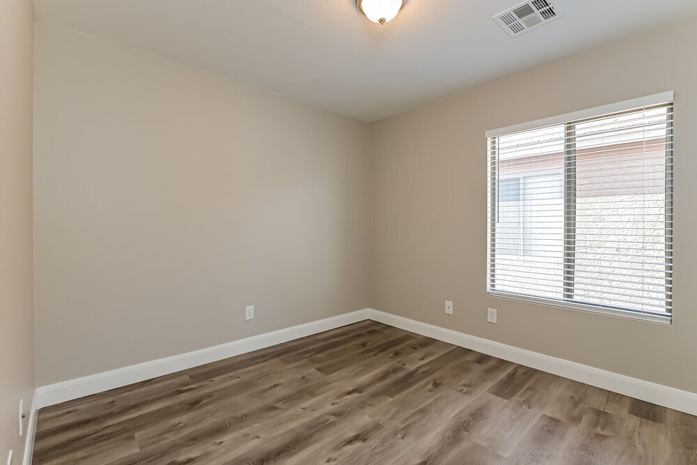Building Photo - 3499 Greenwood Springs Dr