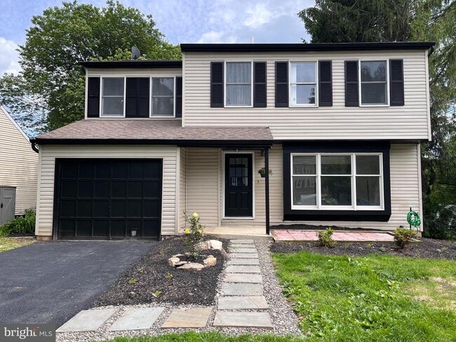 Building Photo - 1212 New Hampshire Ln