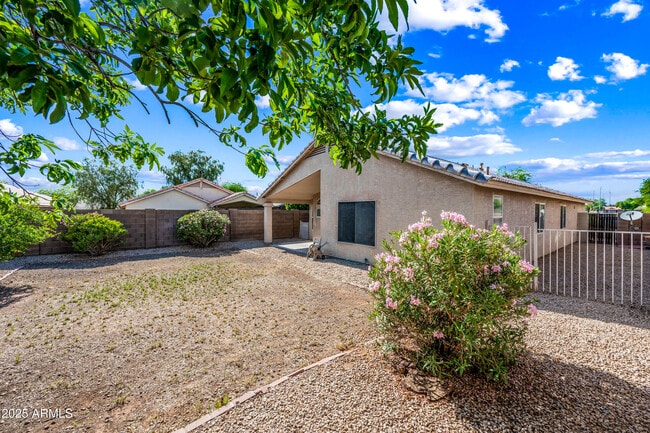 Building Photo - 7737 E Onza Ave