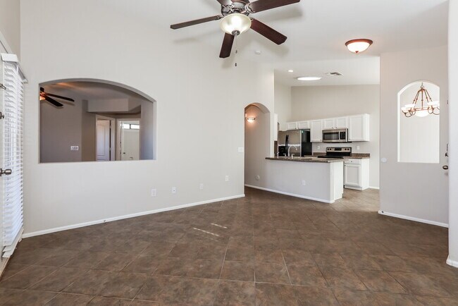 Building Photo - 29420 N Blackfoot Daisy Dr