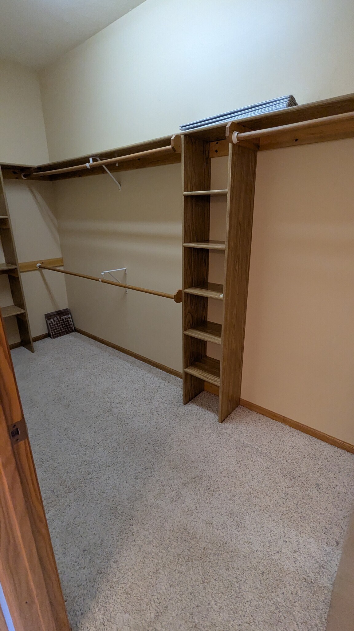 Primary Closet - 3615 29th Ave