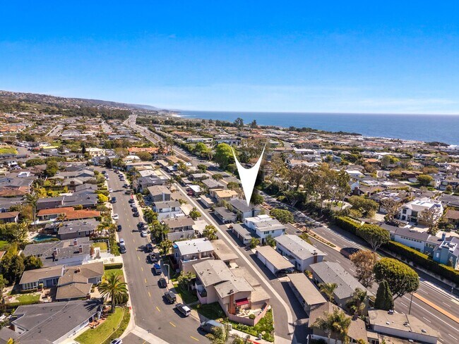 Building Photo - 4200 Shorecrest Ln