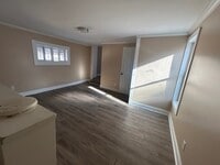 Building Photo - 1-Bedroom + Bonus & Sitting RM(UTILTIES IN...