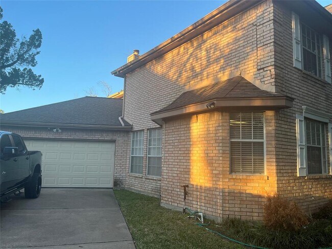 Building Photo - 16410 Fondren Grove Dr