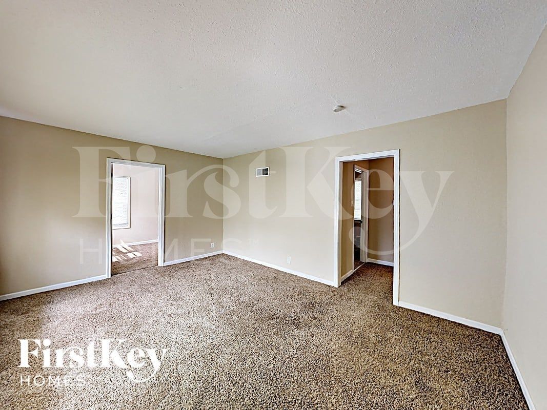 Building Photo - 815 St Jean St