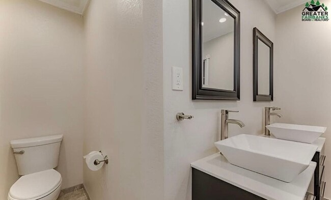 Building Photo - 4-Bedroom Fairbanks Home with Garage, Deck...