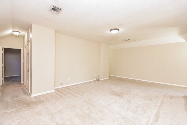 Building Photo - 1714 Wellington Way