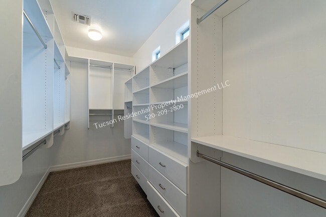 Building Photo - 799 West Camino Tunera