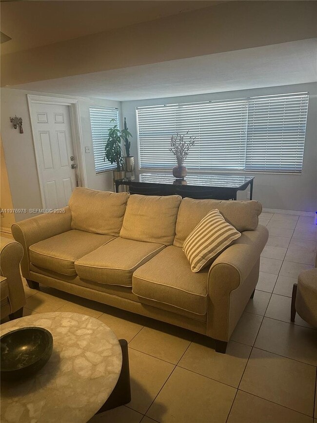 Building Photo - 30 NE 26th St