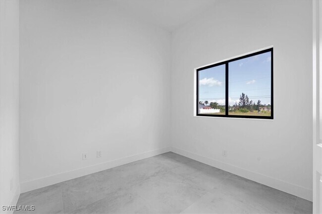 Building Photo - 3234 NW 21st Terrace
