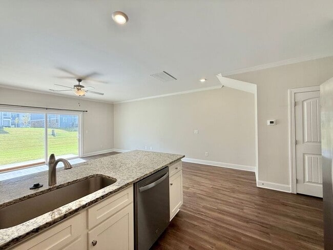 Building Photo - 6924 Thalweg Dr